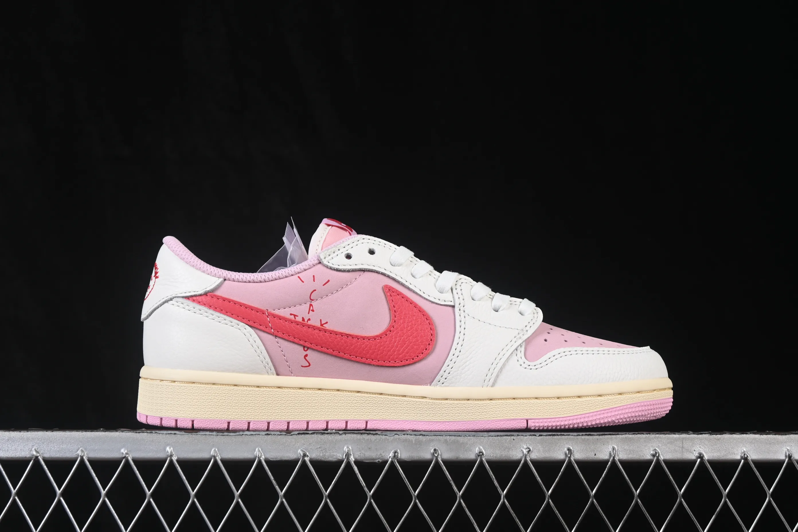 All categories Air Jordan Jordan series basketball shoes Air Jordan 1 Low LJR version Travis Scott x Air Jordan 1 Low OG AJ1 Joe 1 joint undercut IQ7604-101